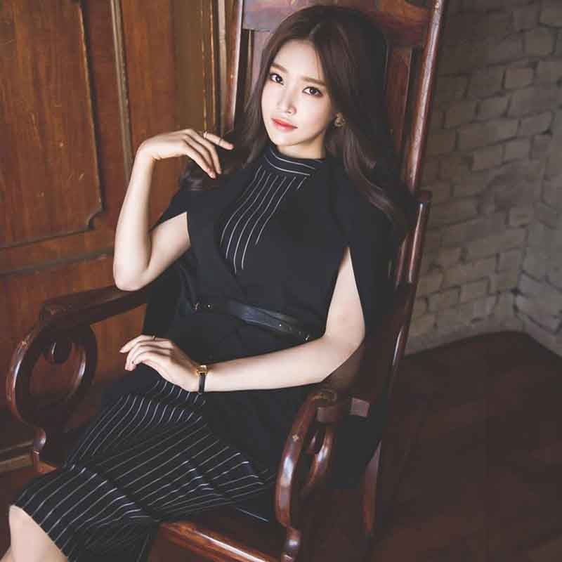 スリットジャケット×ノースリーブタイトワンピース