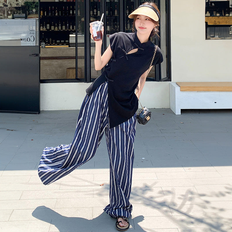 フロントオープントップス×ストライプワイドパンツ