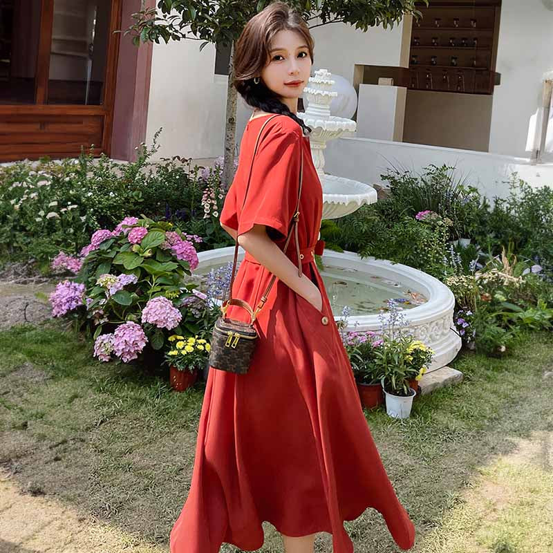 ラウンドネックレトロワンピース