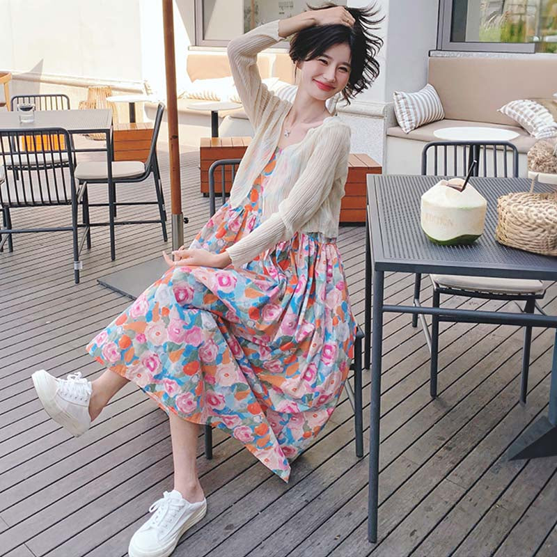 ショート丈カーディガン×ハイウエストフラワーワンピース