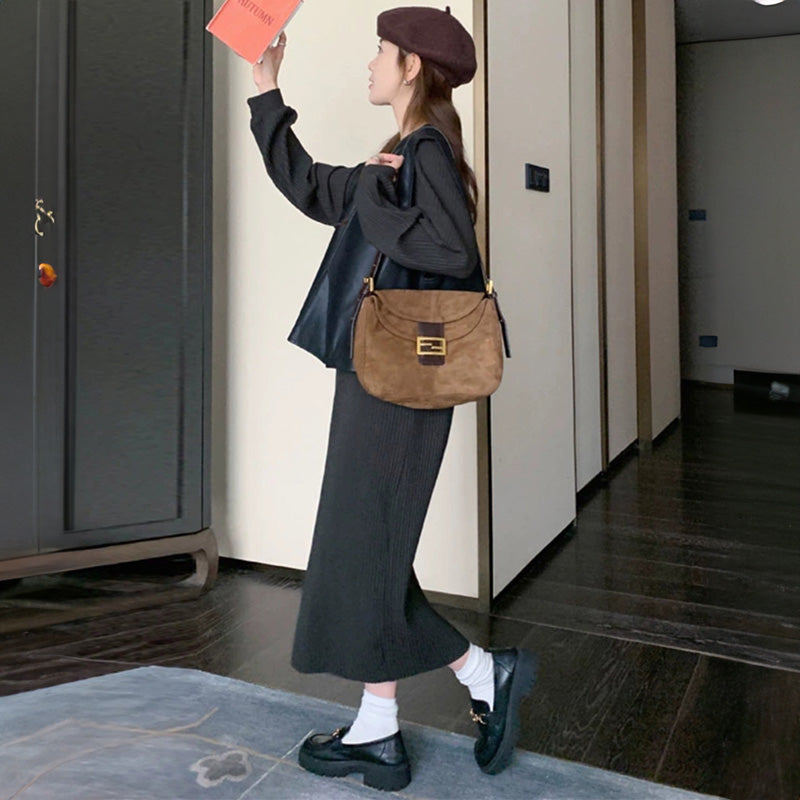 ワイドレザーベスト×リブニットワンピース