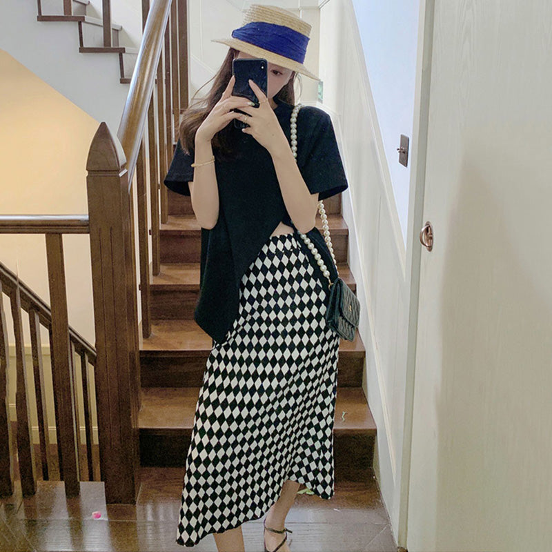 スリットロングTシャツ×ダイヤ柄ナロースカート(2colors)