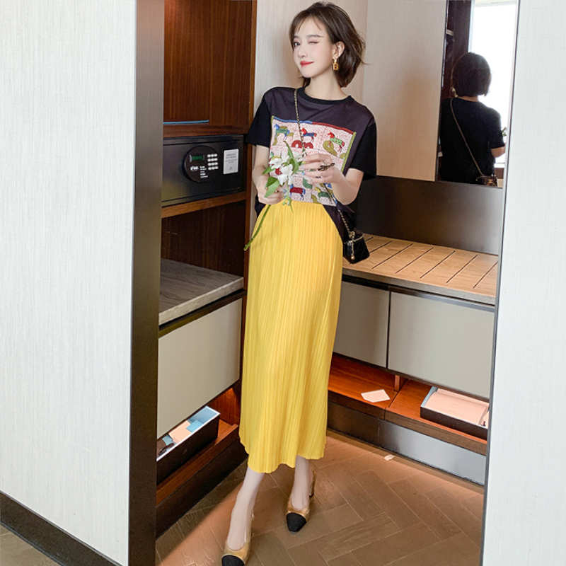 ホースプリントTシャツ×プリーツイエローナロースカート【上下別売り可】