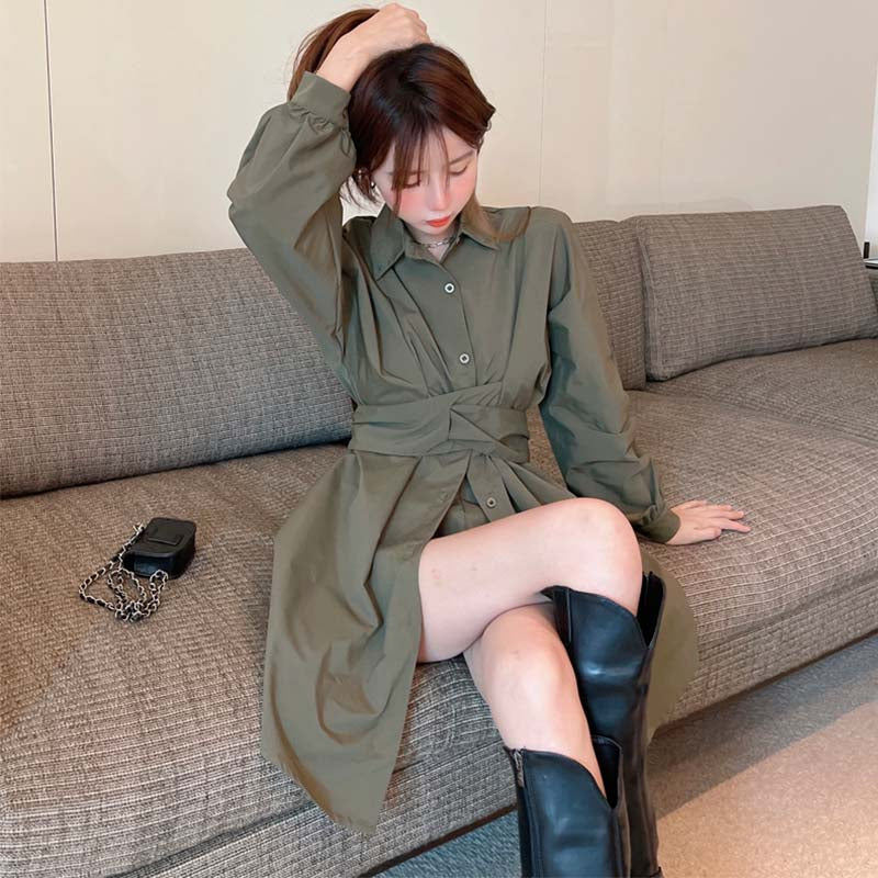 ミリタリーロングシャツ×ショートパンツ