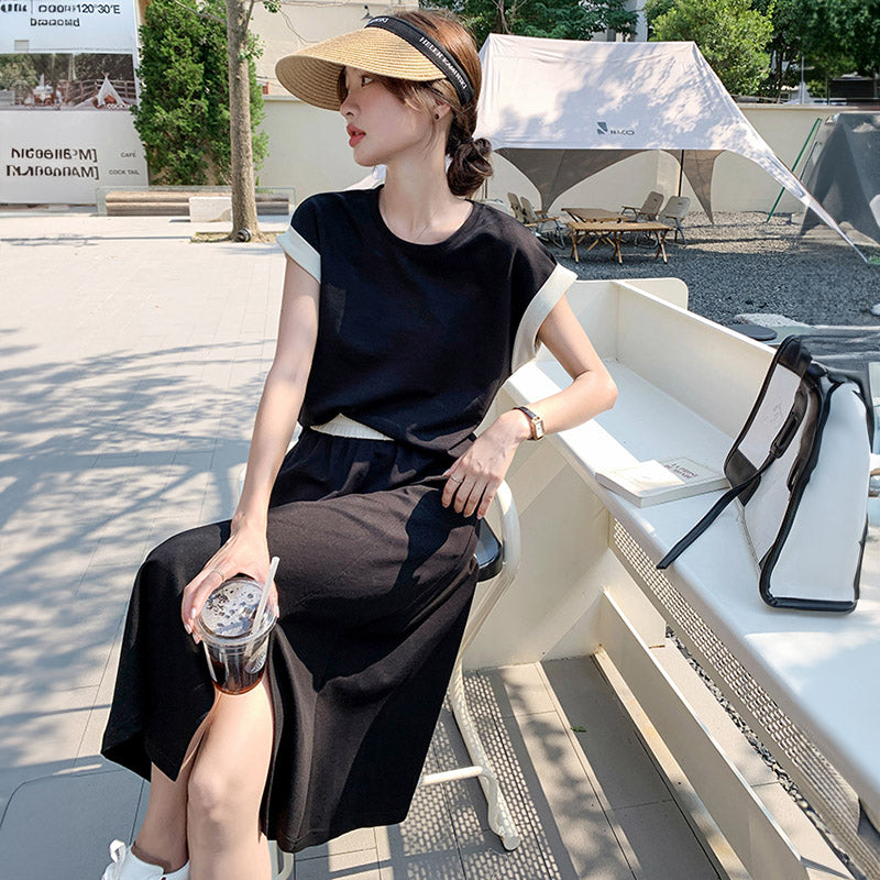 バイカラーフレンチスリーブTシャツ×スリットロングスカート