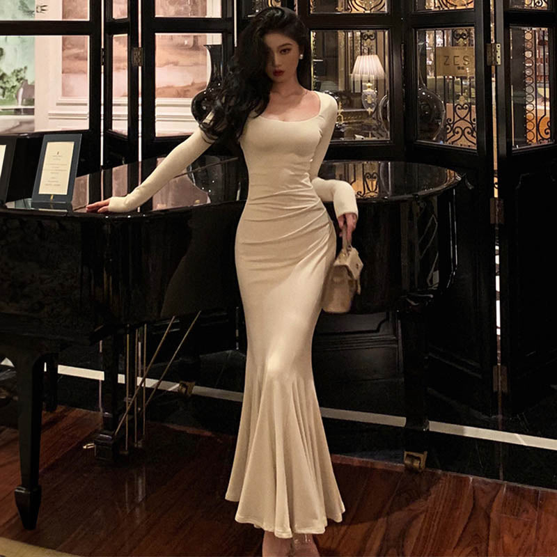 ラウンドネックマーメイドニットワンピース