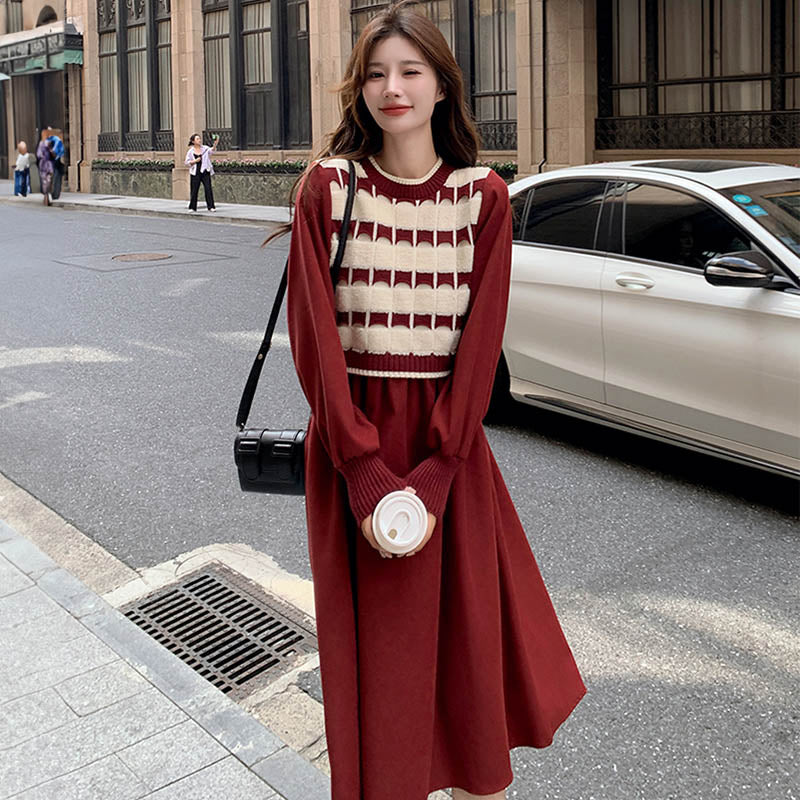 ラウンドネックAラインニットワンピース(2colors)