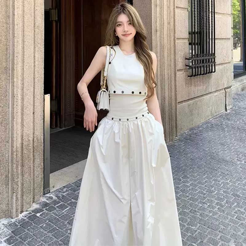 ボタン付きタンクトップ×ロングスカートツーピース