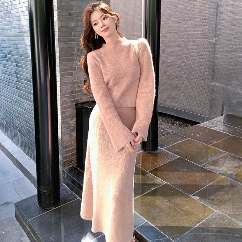 クロップドマシュマロニット×ナローニットスカート