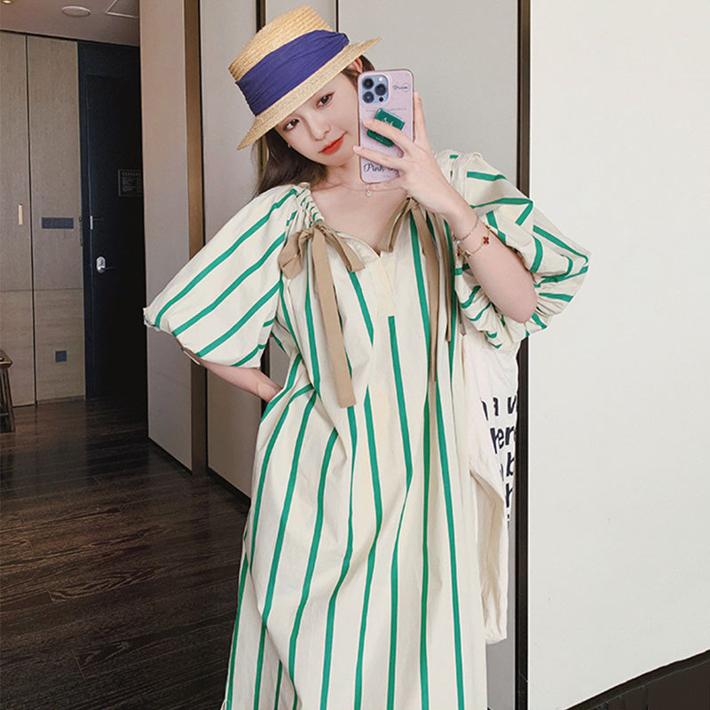 ドローストリングネックバルーンスリーブストライプワンピース