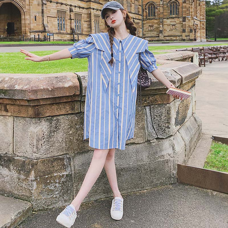 ビッグシルエットストライプケープ風ワンピース