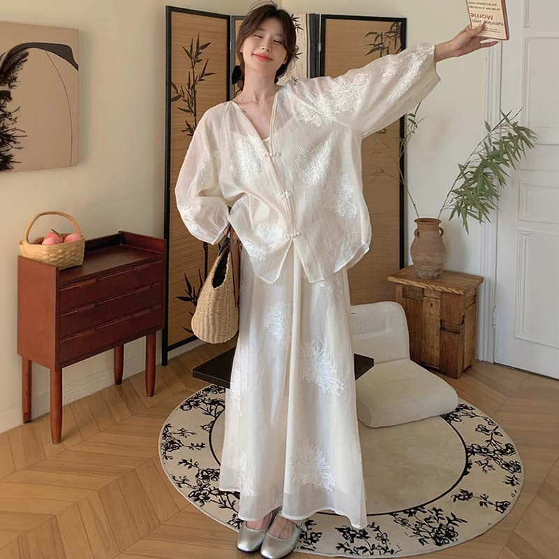 フラワー刺繍シフォンセットアップ