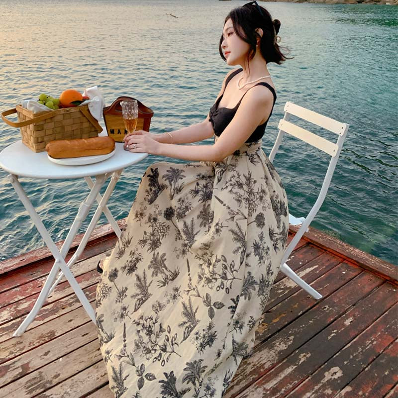 ブラックカーディガン×シックフラワーワンピース