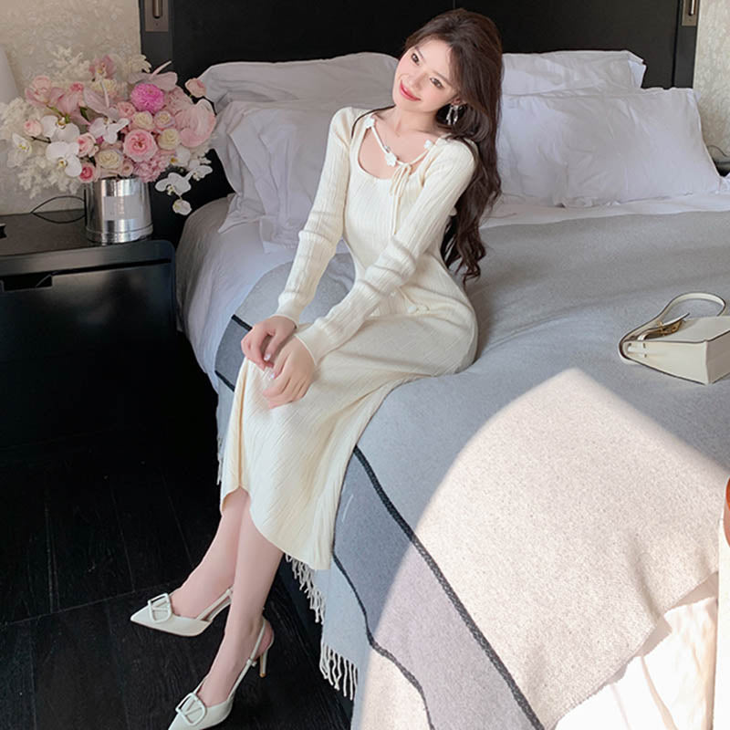 フラワーチョーカーコンビスクエアネックニットワンピース