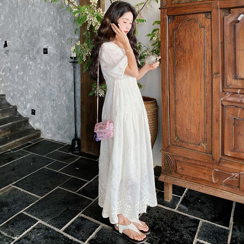 ホワイトレースワンピース