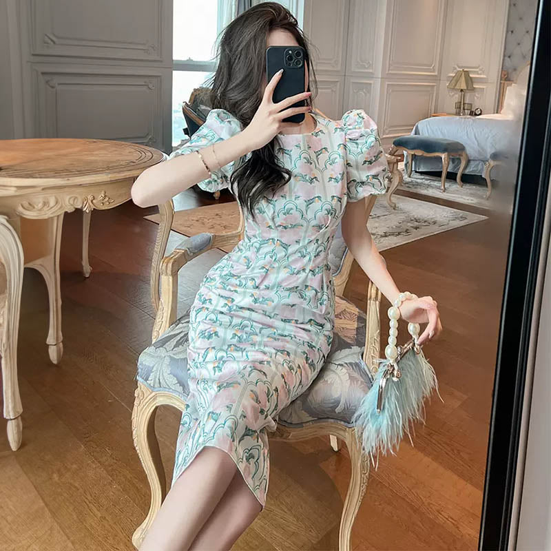 レトロフラワータイトワンピース