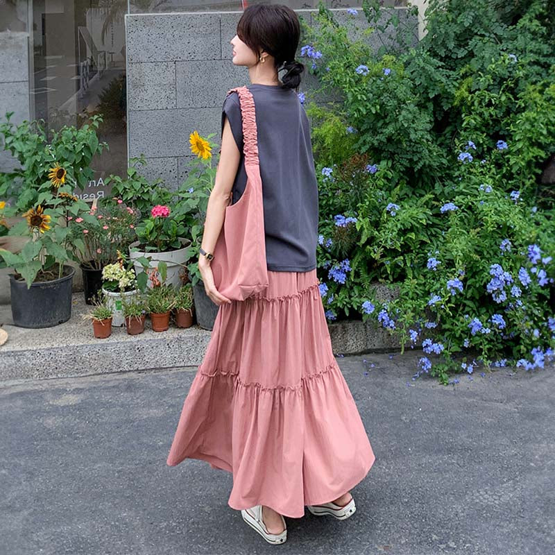 プリントTシャツ×ティアードスカート