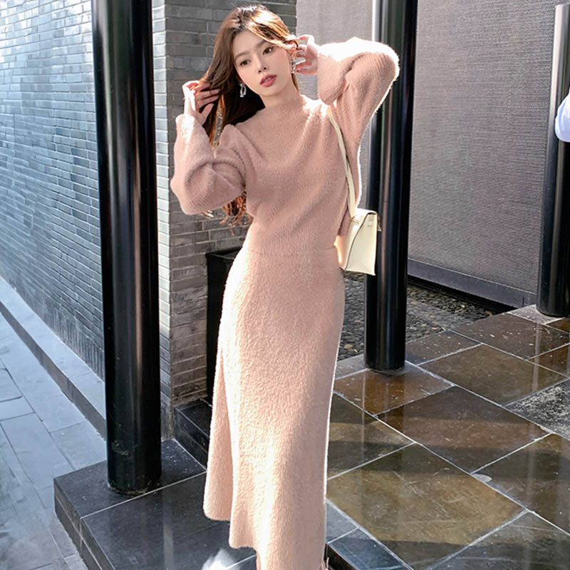 クロップドマシュマロニット×ナローニットスカート