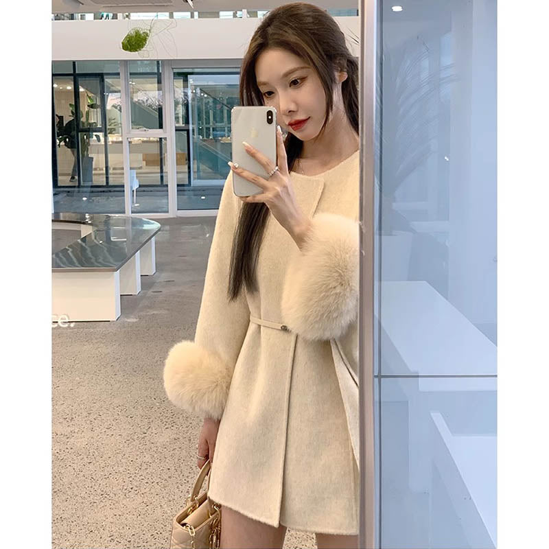 ファー付きドルマンコート