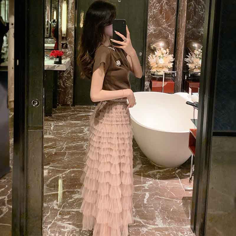 ラウンドネックニット×パールベルト付きチュールティアードスカート(2colors)