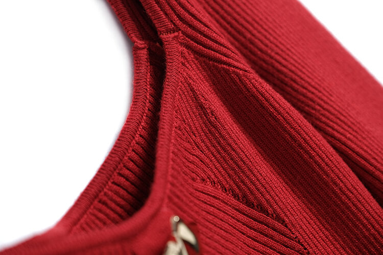 フロントデザインボタンパワーショルダーニットワンピース(2colors)