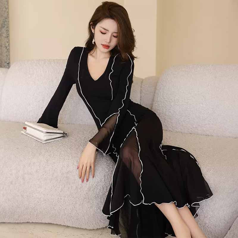 ライン入りフィッシュテールスカートワンピース