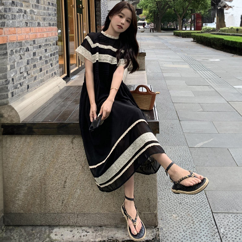 レースボーダーワンピース