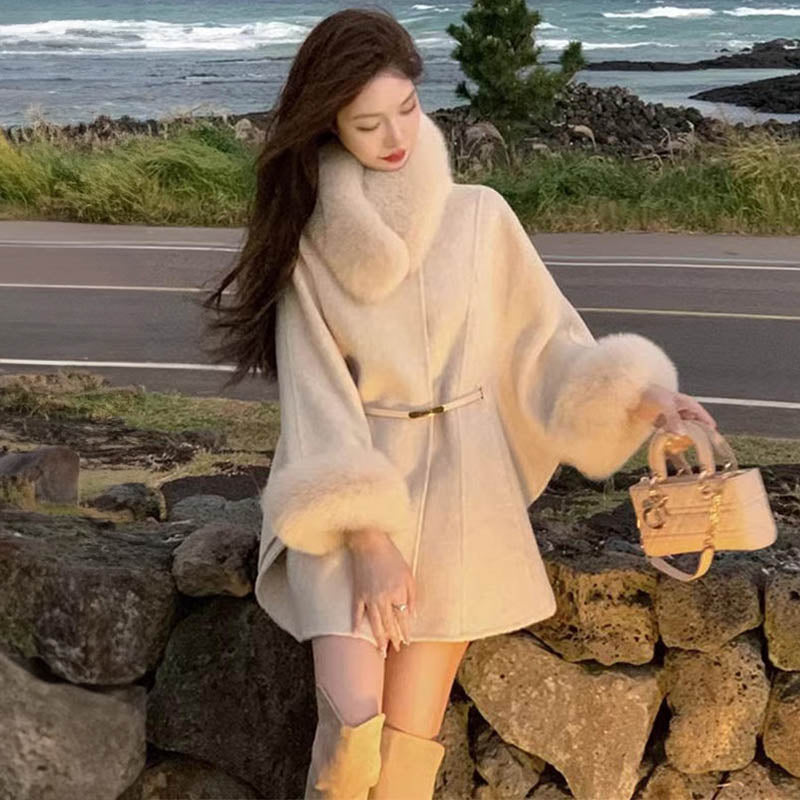 ファー付きドルマンコート