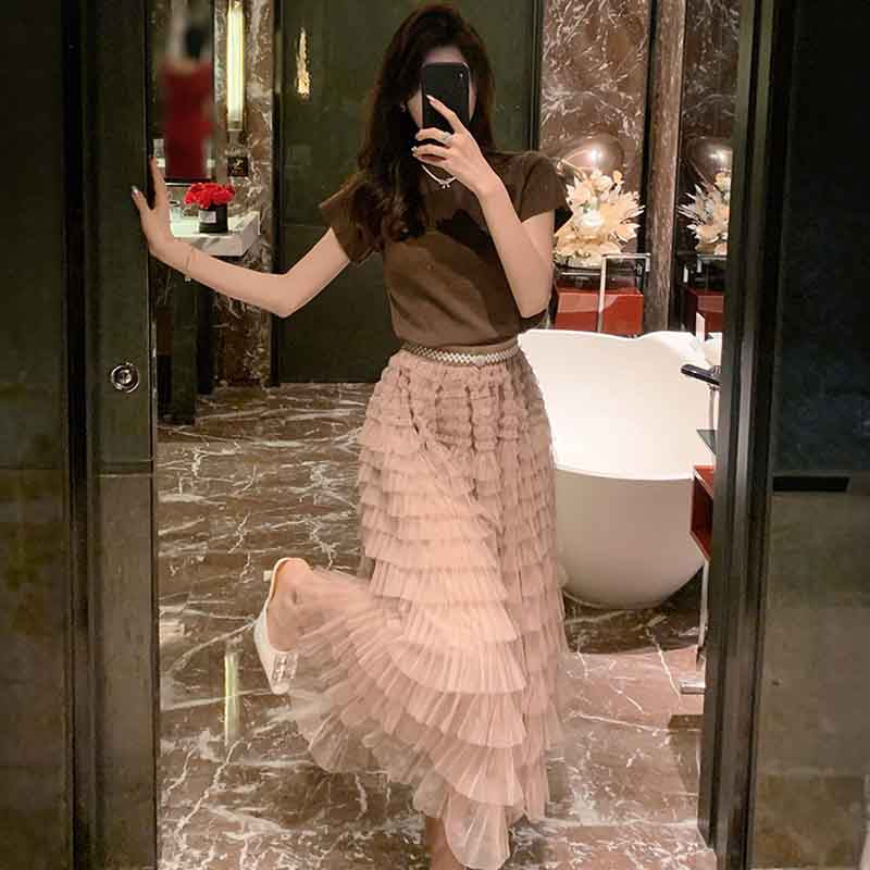 ラウンドネックニット×パールベルト付きチュールティアードスカート(2colors)