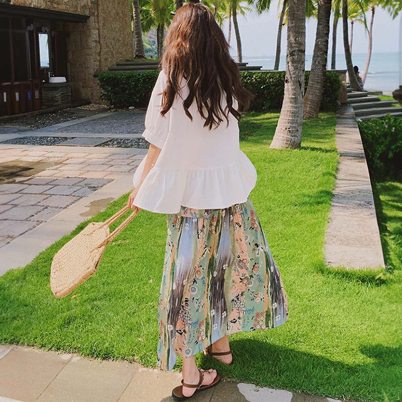 裾フレアブラウス×ボタニカルロングスカート