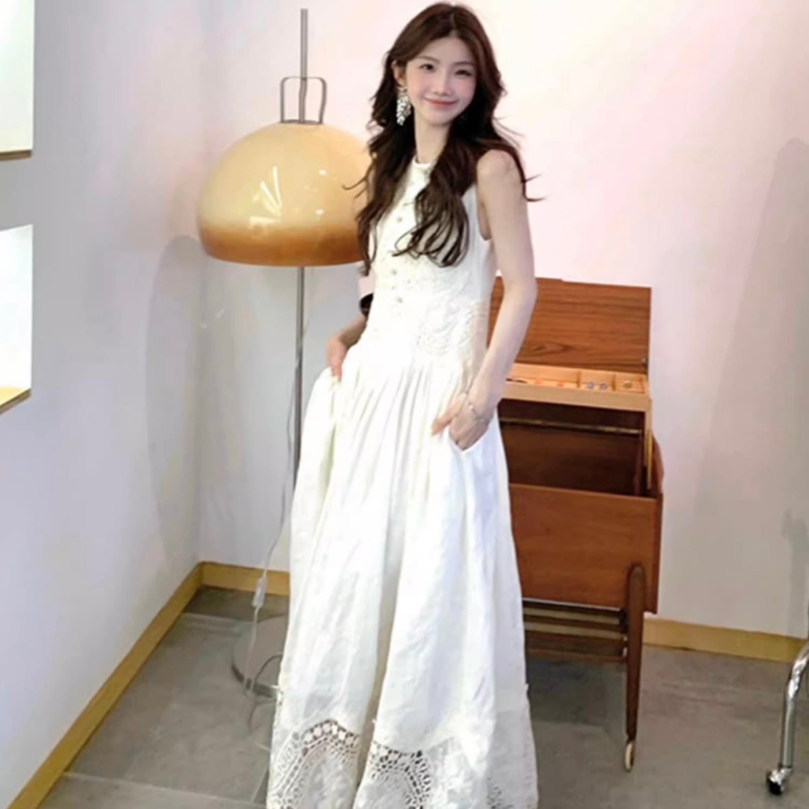 ノースリーブレースワンピース