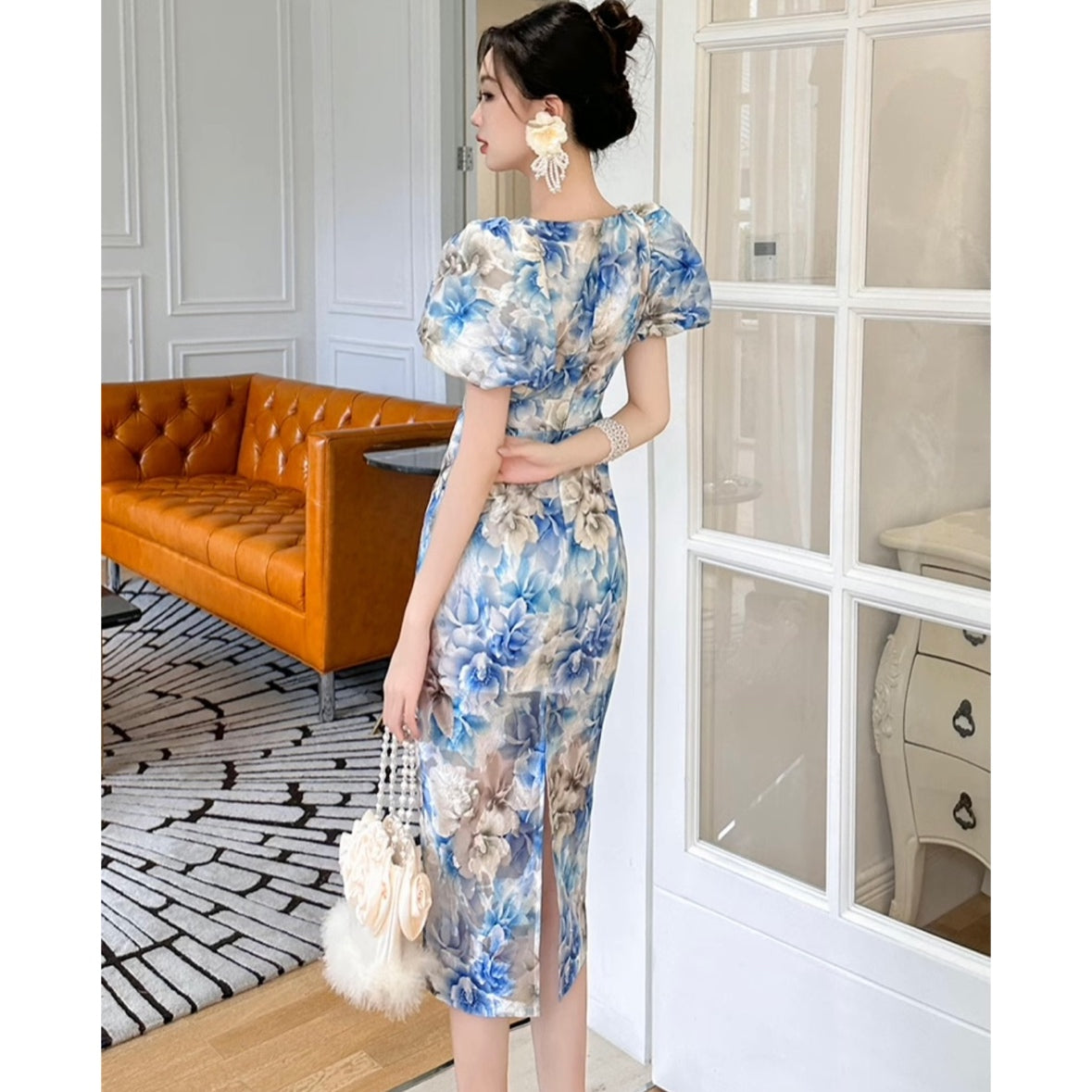 パフスリーブ花柄ミディ丈ワンピース