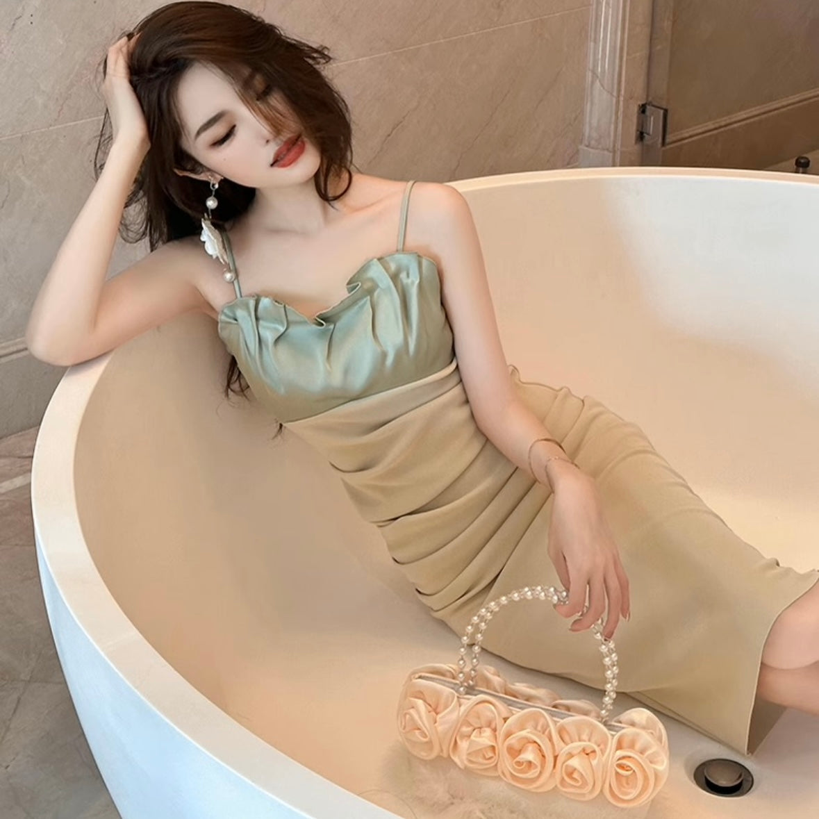 バイカラータイトキャミワンピース