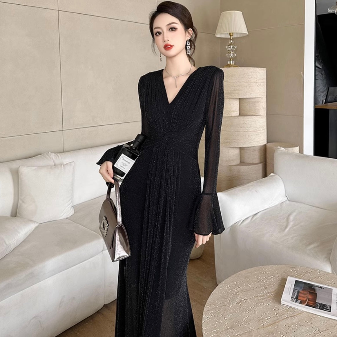 Vネックウエストクロスギャザーワンピース