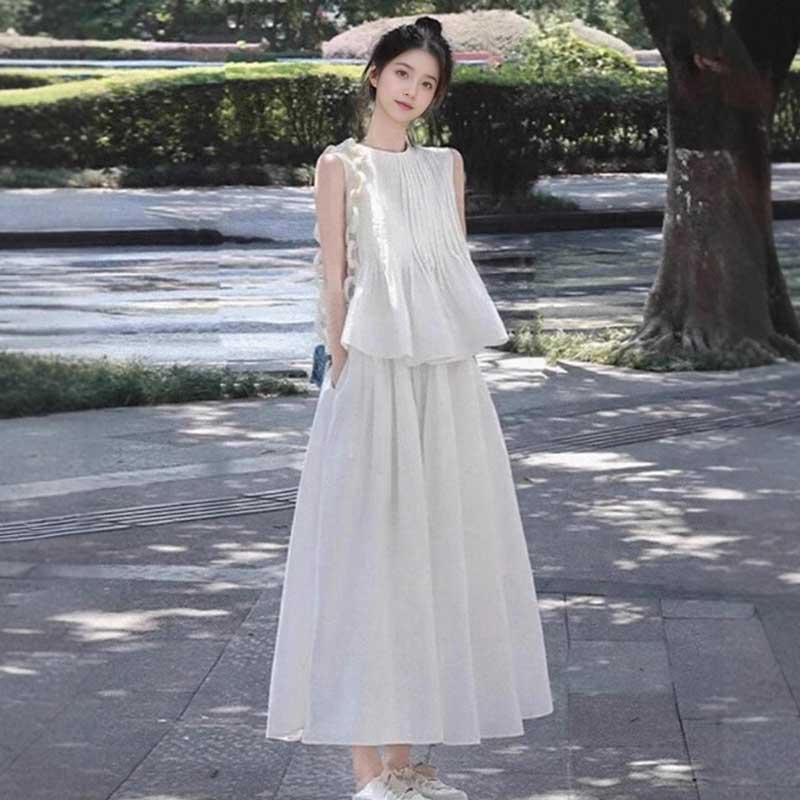 ペプラムカットソー×マキシスカート