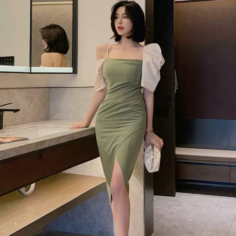 アシンメトリーベルスリーブドレス