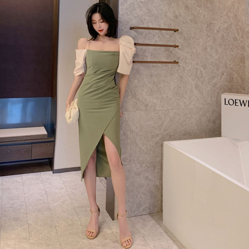 アシンメトリーベルスリーブドレス