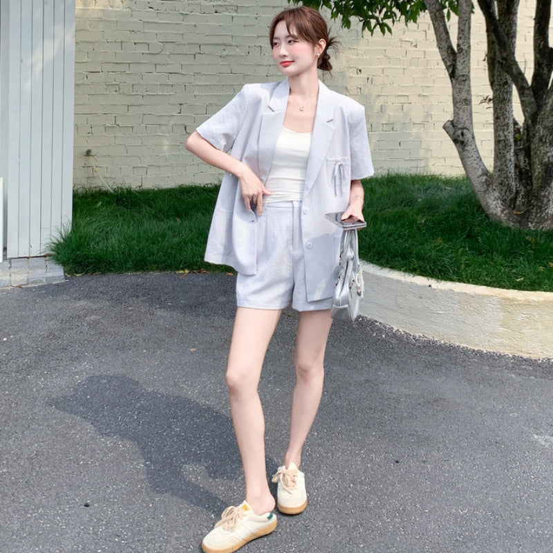 半袖ジャケット×ハーフパンツスーツ