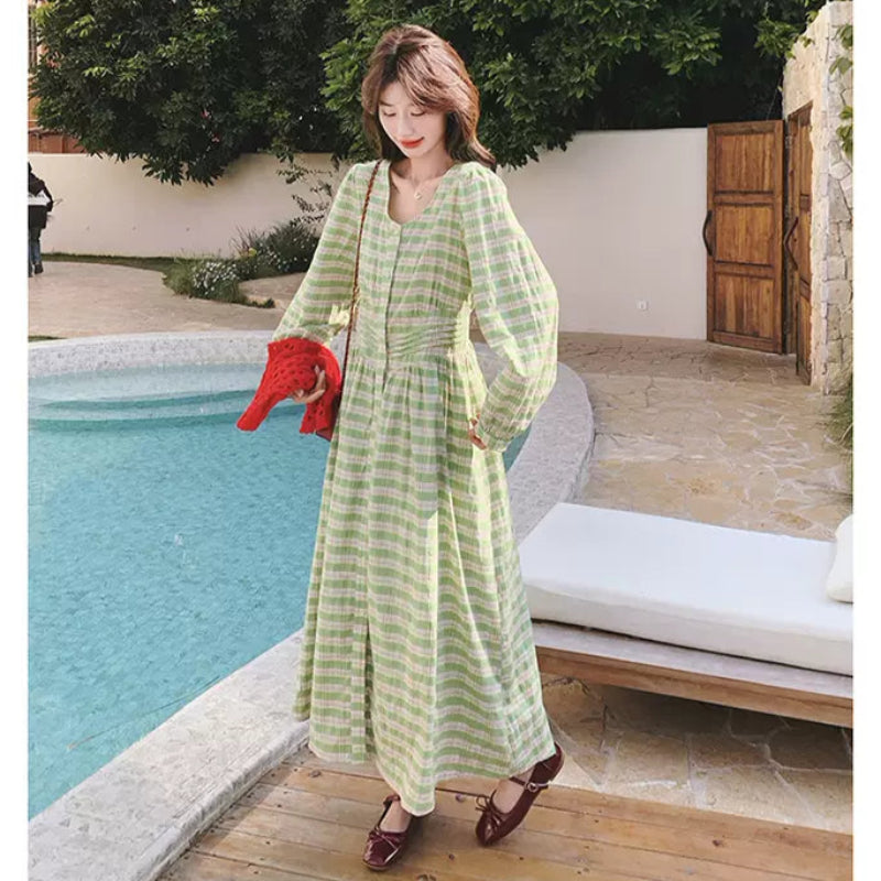 レースベスト×グリーンチェックワンピース