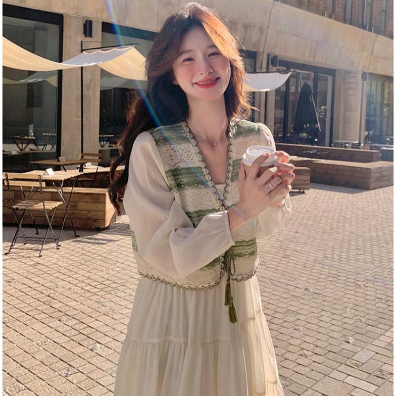 グリーンボーダーカーディガン×キャミソールワンピース