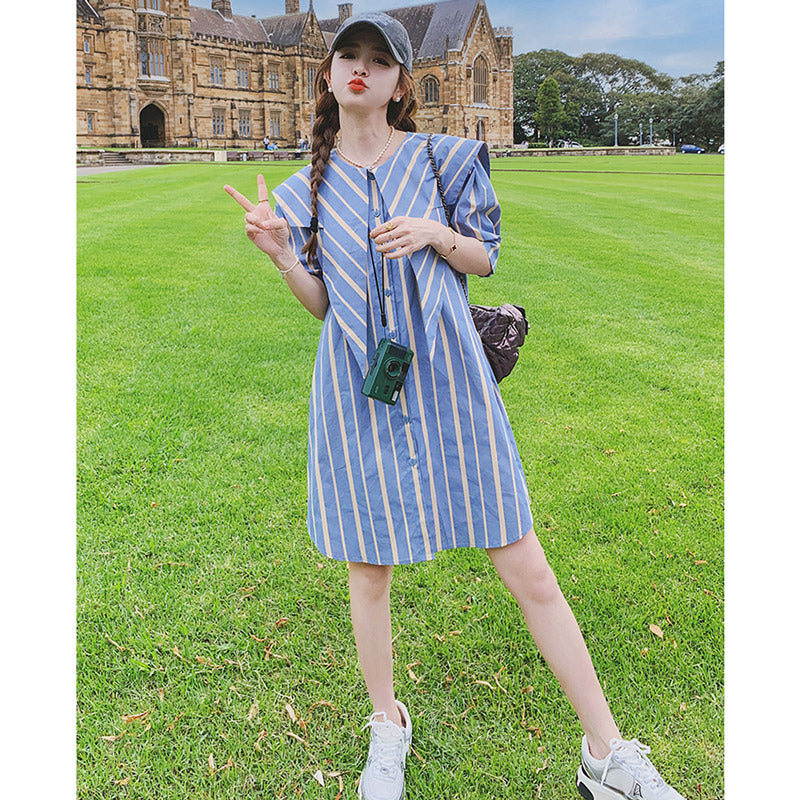 ビッグシルエットストライプケープ風ワンピース