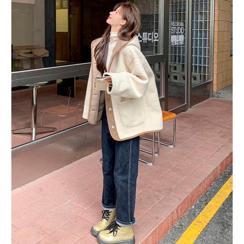 フード付きラムウールボアコート