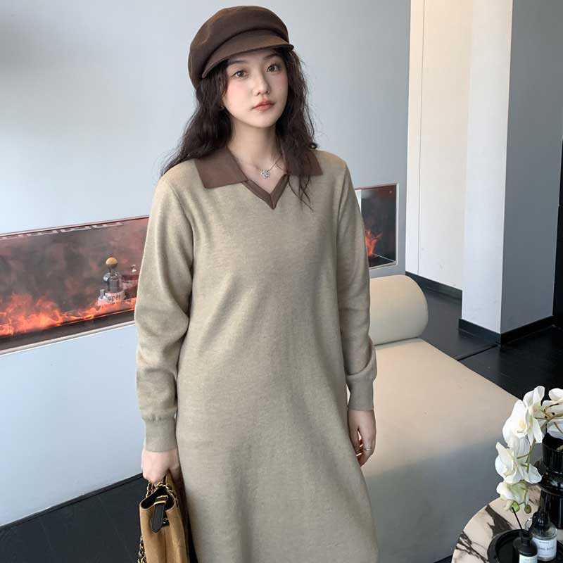 襟付きVネックロングニットワンピース