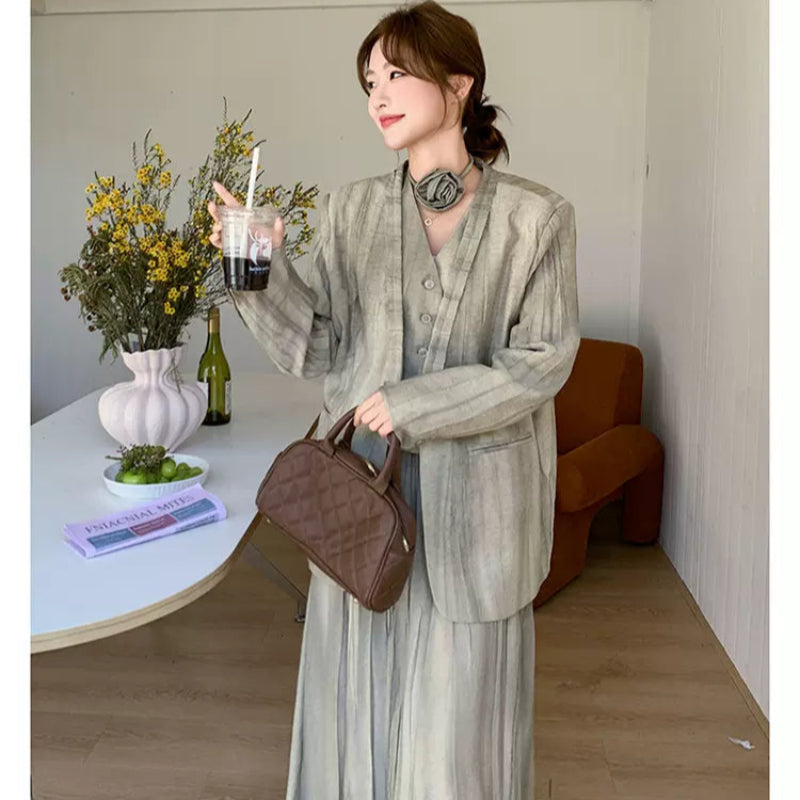 スマッジカラースリーピーススカートスーツ