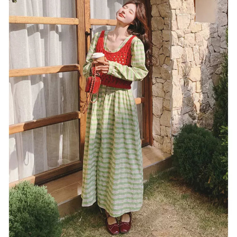 レースベスト×グリーンチェックワンピース