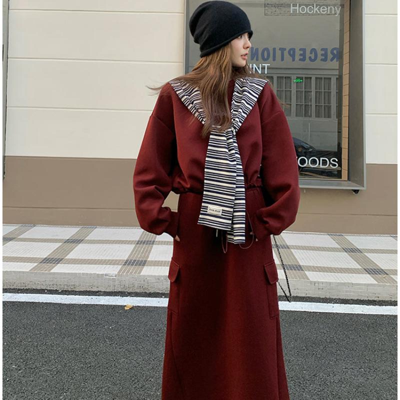 マフラーキャップ×ロゴトレーナー×スカート3点セット(2colors)