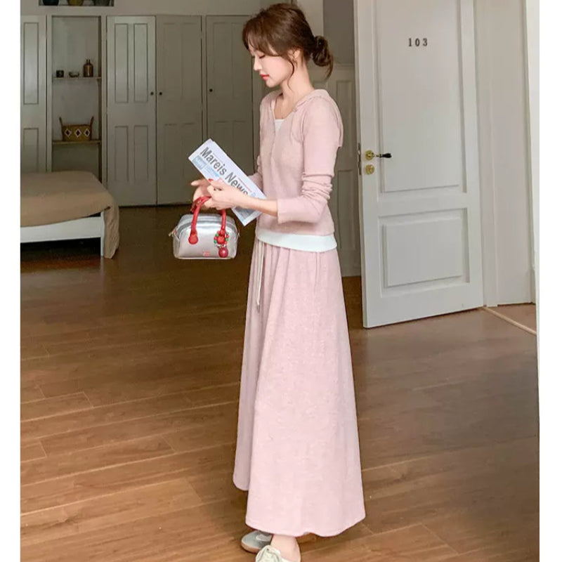 スウェットパーカー×スカートセットアップ