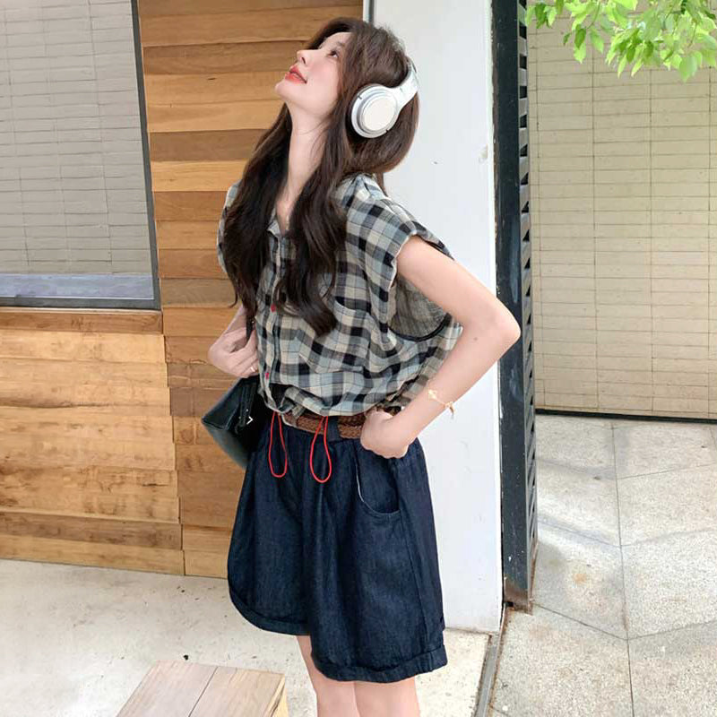ショート丈チェックシャツ×ワイドデニムショーツ