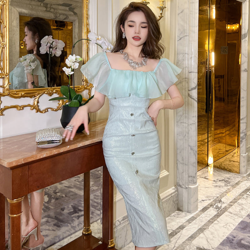 フリルネックフラワーエンボスドレス