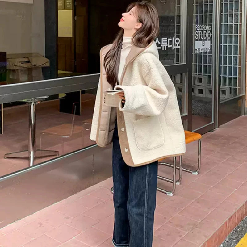 フード付きラムウールボアコート